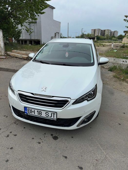 Peugeot 308 Allure 1.2 PureTech FULL LED / Denon