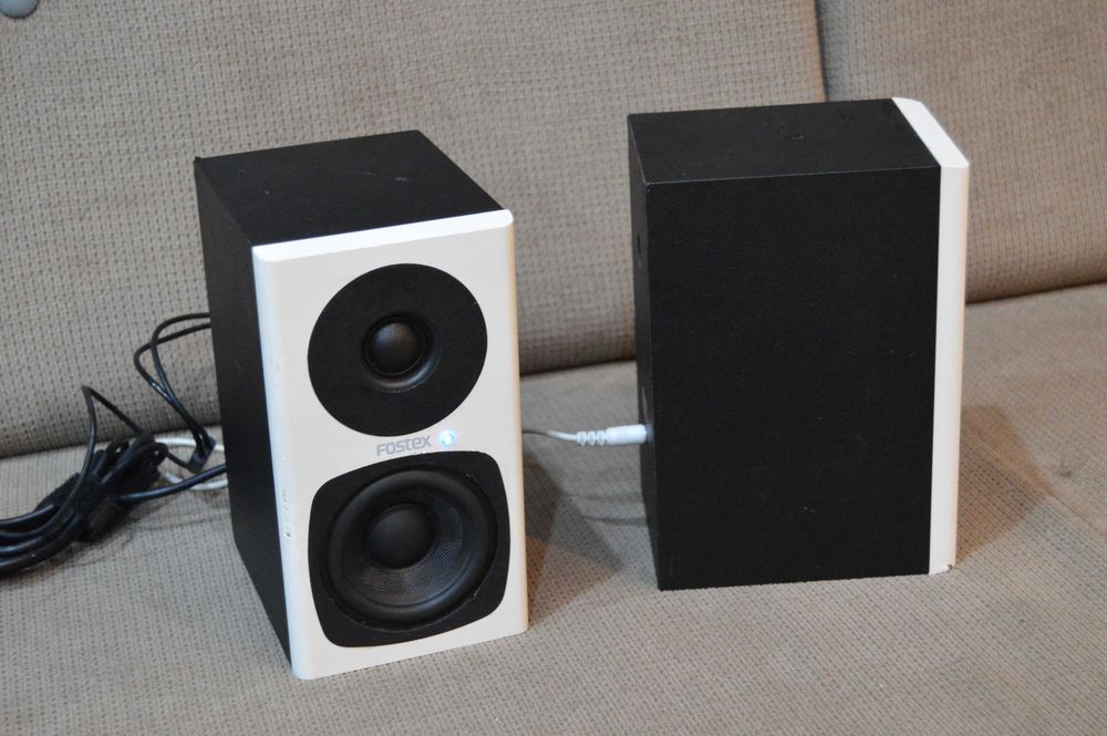 Monitoare de Studio Active Fostex PM0.3d White – Sunet de Înaltă Fidelitate