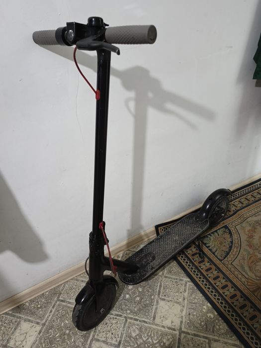 Продам электросамокат