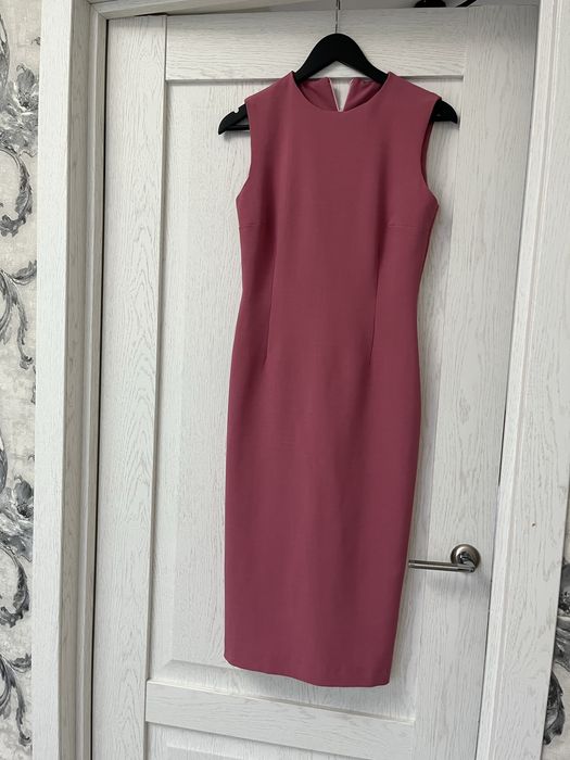 Продам платье-футляр