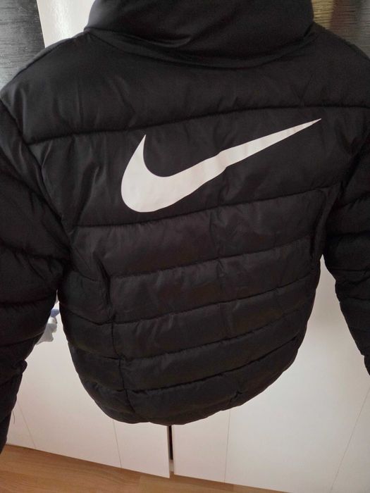 Детско яке Nike и Benetton