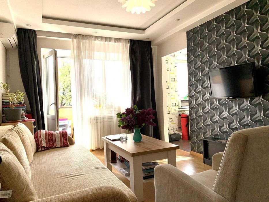 Дава се под наем Двустаен апартамент в София, Център - 65 кв.м за 433.5 € - Снимка #3