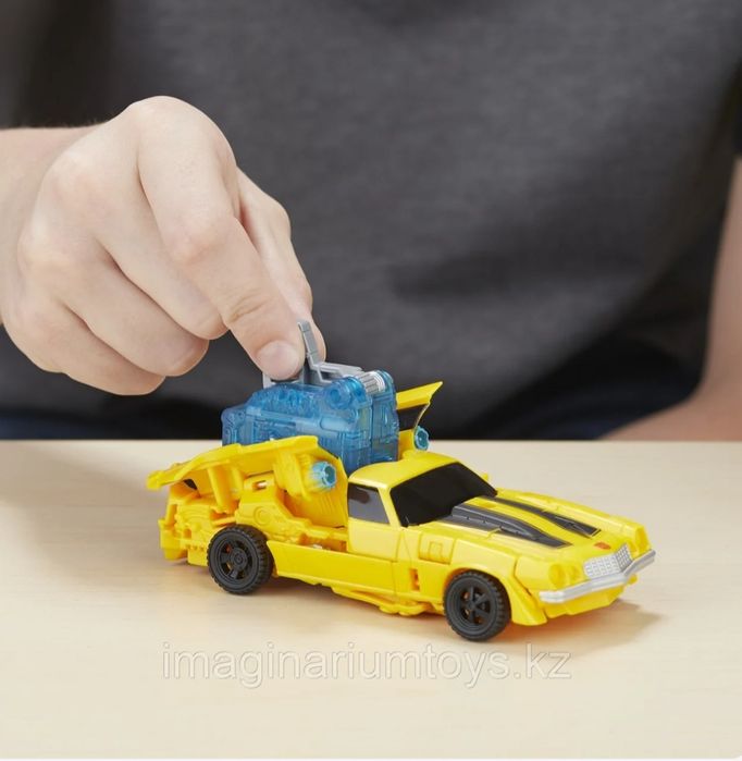 Продам трансформера Hasbro Bumblebee