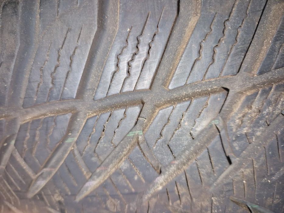 4 Зимни гуми  GOOD YEAR 255/60/18 за джип комплект с джанти 255/60/18