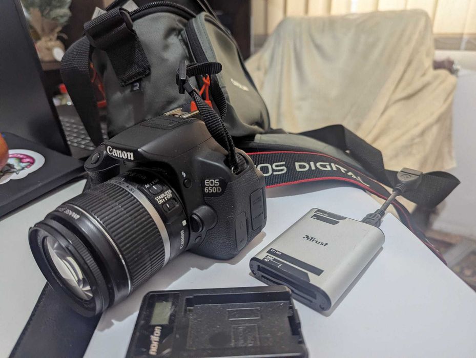 Vând/schimb Canon EOS 650D cu I phone (minim 14 pro)