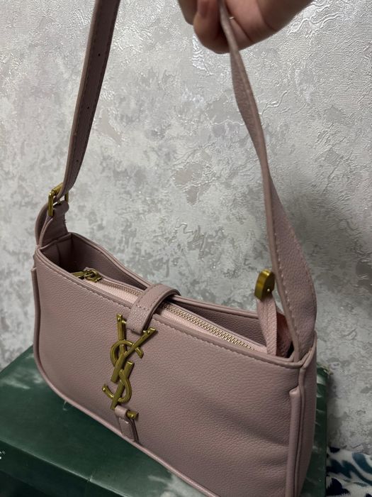 Розовая женская сумка