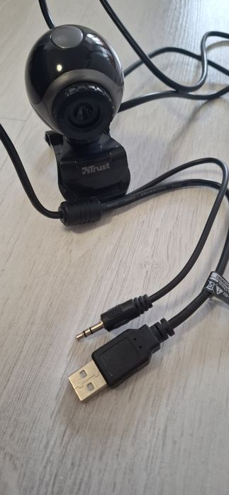 Vând cameră web Trust