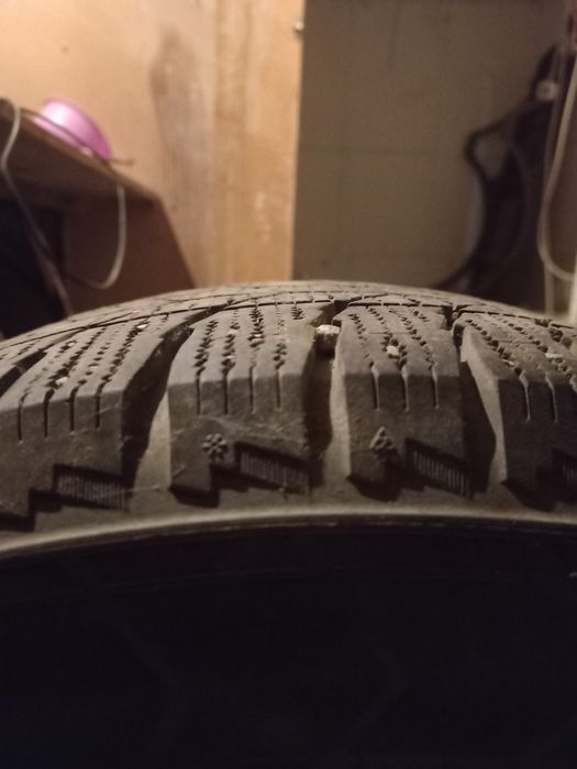 Продам зимние шины
