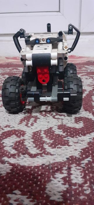 Cățeluș mașină lego făcut