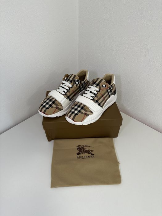 Burberry (PREMIUM!