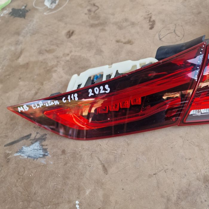 Mercedes Benz CLA C118 2023 вътрешен десен стоп