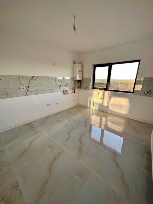CASA 5 CAM/2 băi P+1 Miroslava-Vorovesti 120mp util, Încalzire pardoseală, strada Unirii la 30m de la asfalt. 170.000€