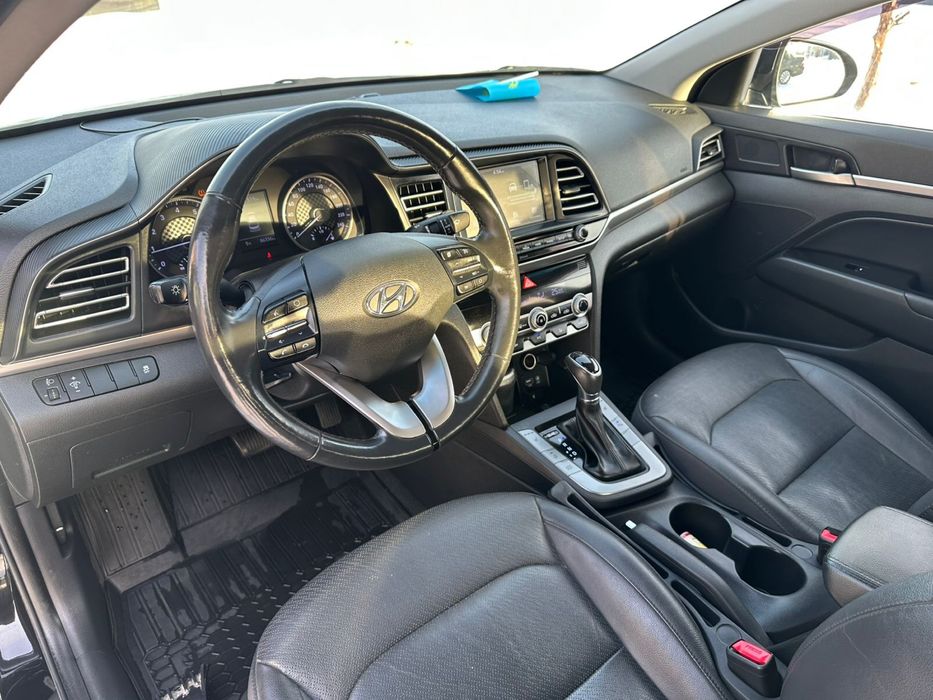 Hyundai Elantra 2019