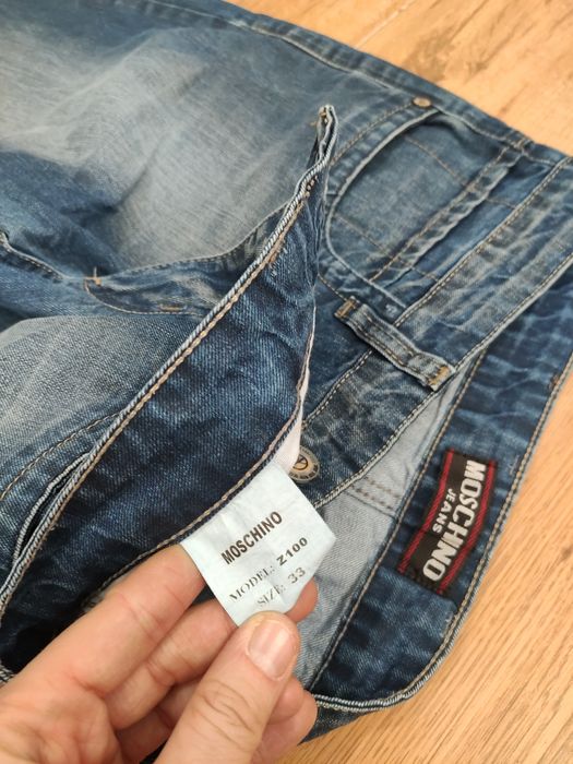 Blugi Moschino mărimea 33