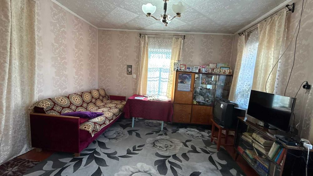 Продается  дом в центре (не Ключи)