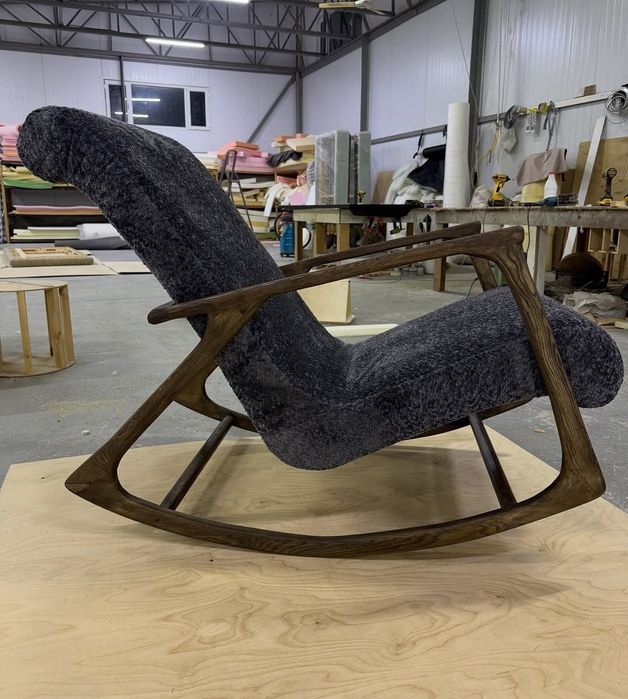 Кресло качалка  под заказ из массива