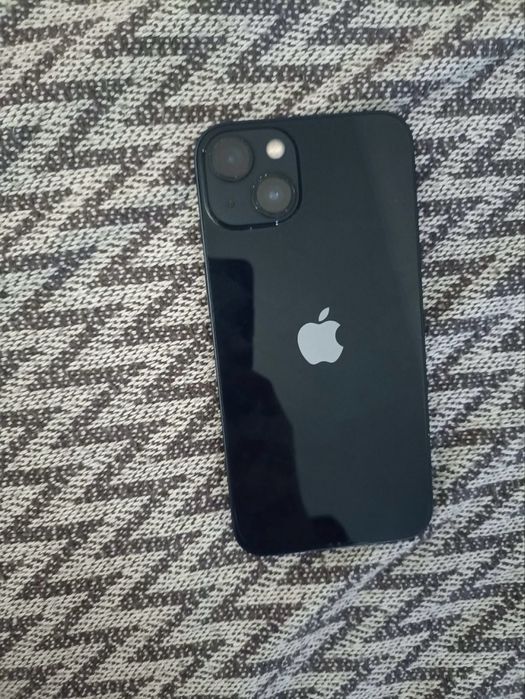 Продам Iphone 13