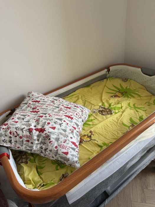 Продам кроватку для малышей