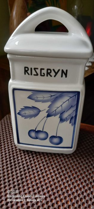 Сет за кафе и сладки+кутия за подправки