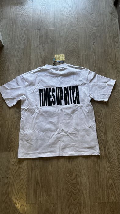 Corteiz Times Up Bitch Tee – S, неносена