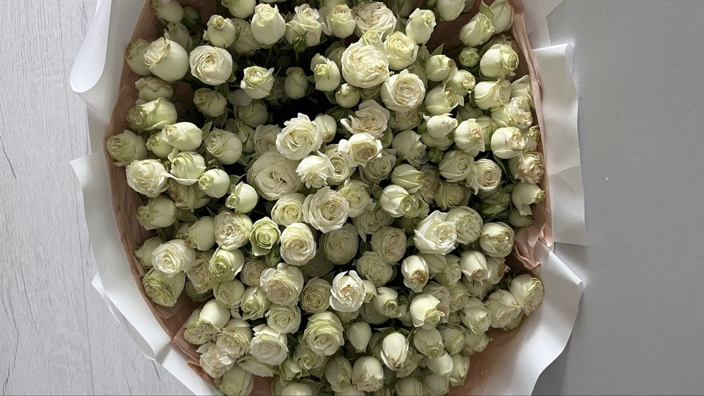 Кустовые розы продам