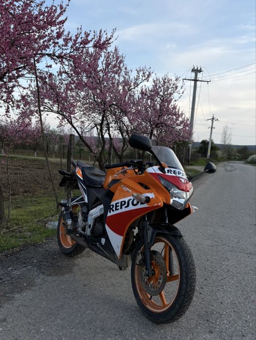 Honda cbr 125r 2016