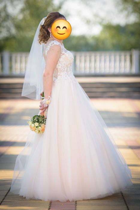 Сватбена рокля с воал