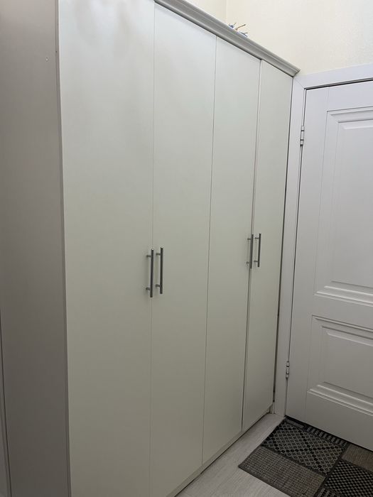 Продам спрчно прихожий шку