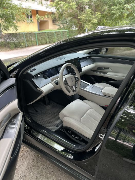 Byd Han L 701 km