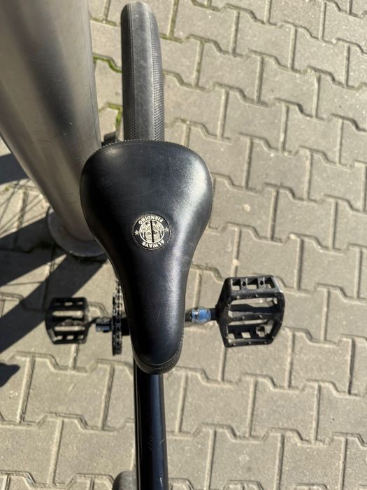 Vând BMX custom construit din piese de top