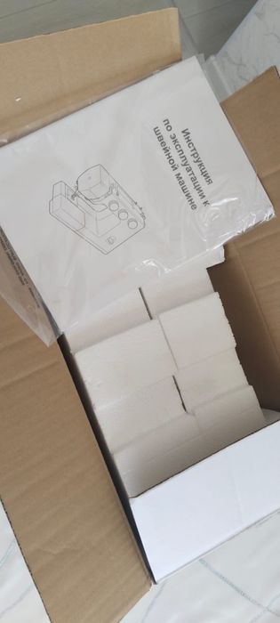 Продам швейную машину Janome Stella