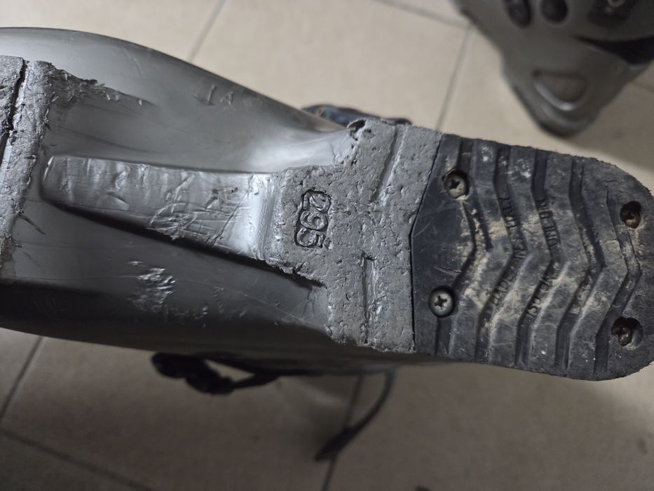 Clapari schiuri bete ski