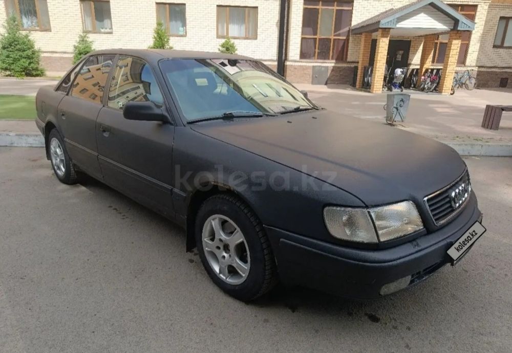 Продам машину Ауди 100