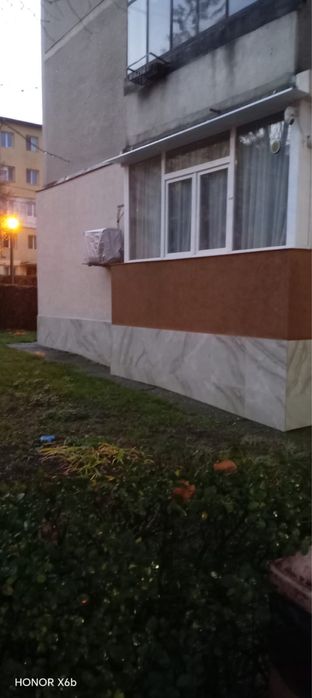 Vand apartament zona visoi turn