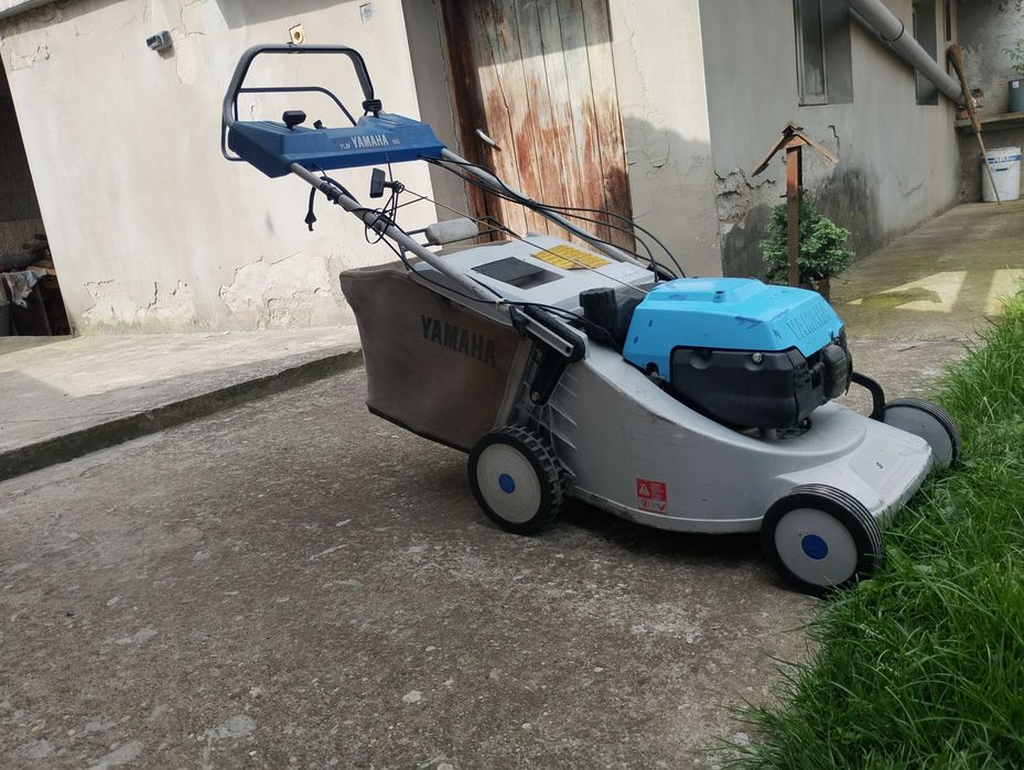 Самоходна косачка Yamaha YLM 553