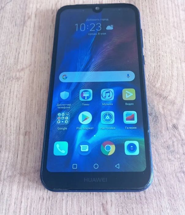 Honor 8s в хорошем состоянии