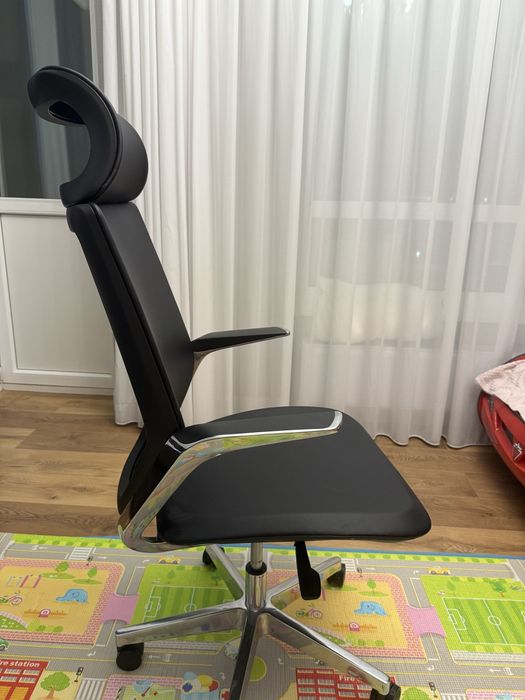 Кресло руководителя модерн , элегантная