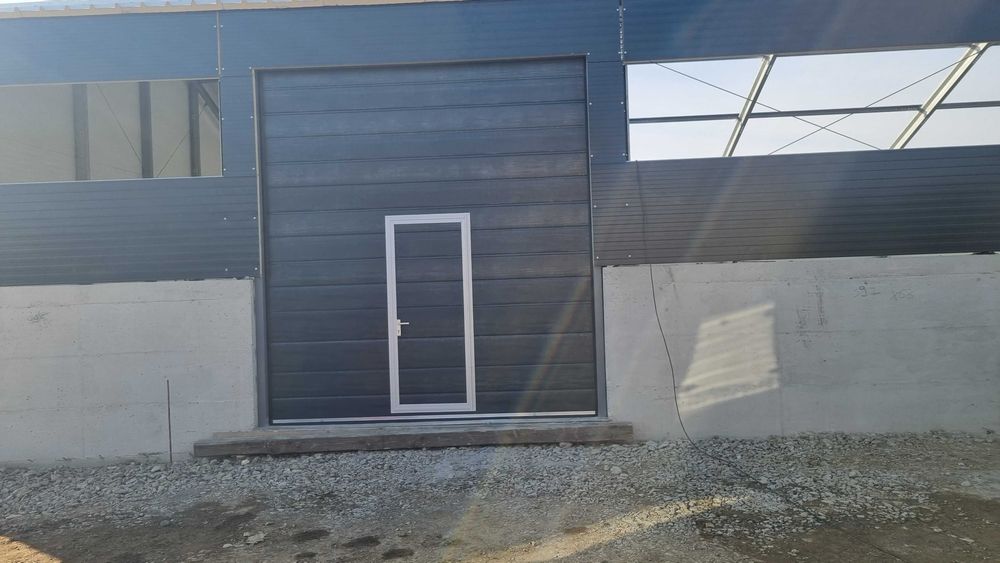 uși de garaj culoare nuc