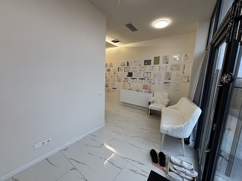 Spatiu Comercial-74mp