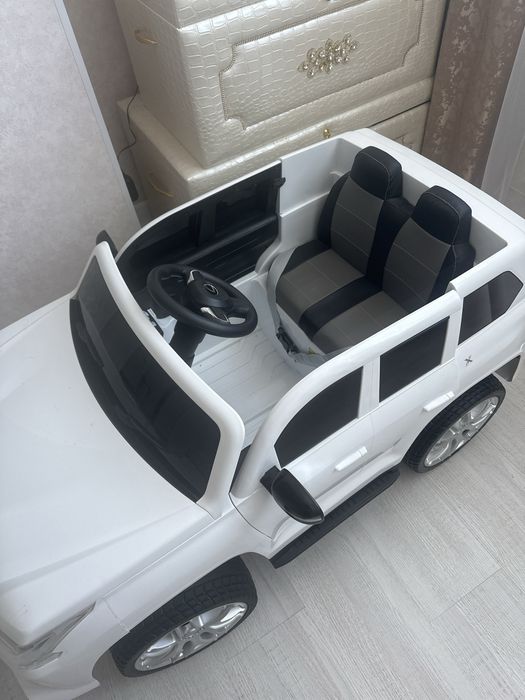 Продам десткую машину