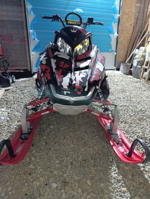 Горный Снегоход POLARIS 800.
