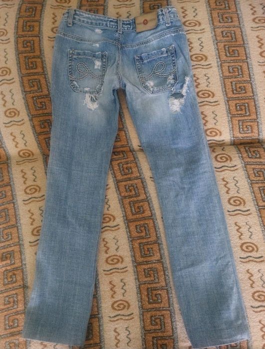 Продам джинсы женские
