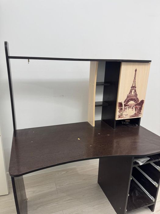 Продается б/у стол