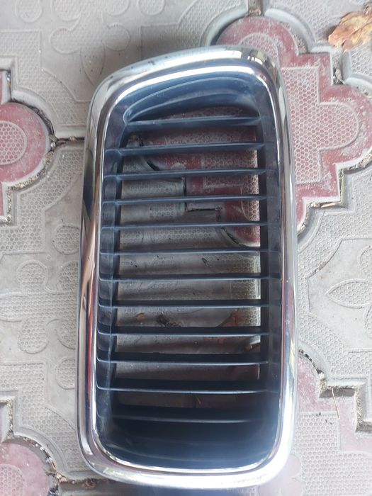 Решётка радиатора BMW
