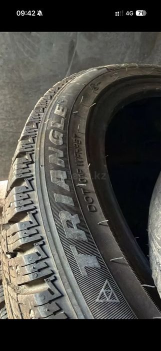 235/45/18Triangle