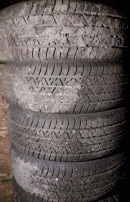 4 шины 215 65 R16 липучки. Кама Россия.