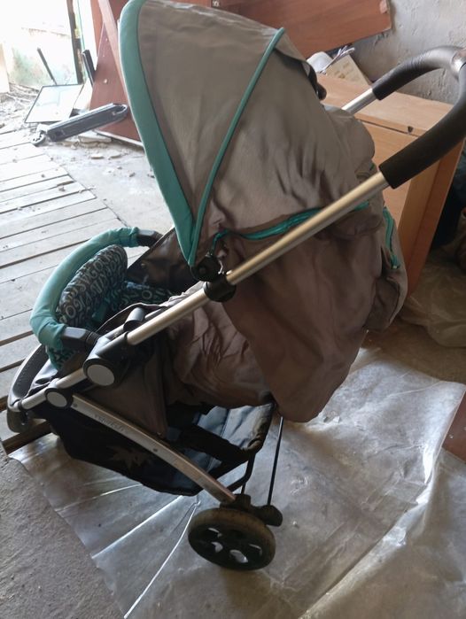 Продам коляску для прогулок
