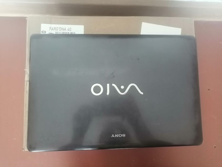 Noutbuk SONY VAIO sotiladi