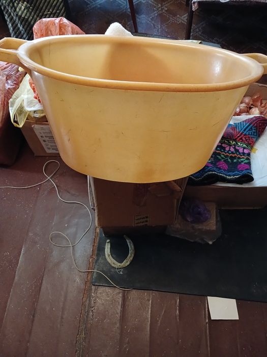 Таз из прочного пластика