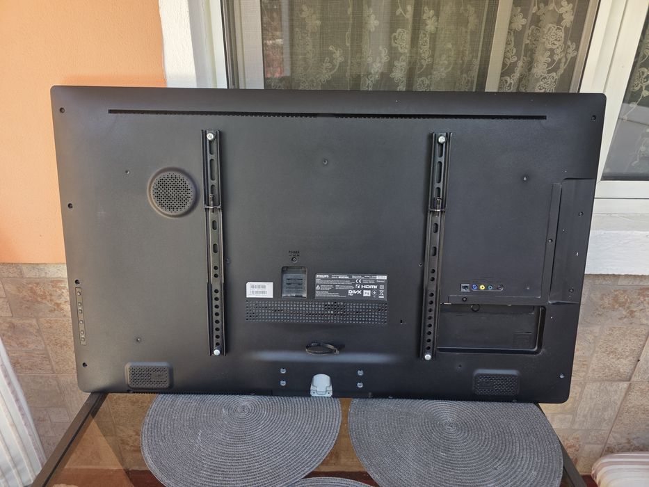 Vand tv Philips diahonala 107 cm